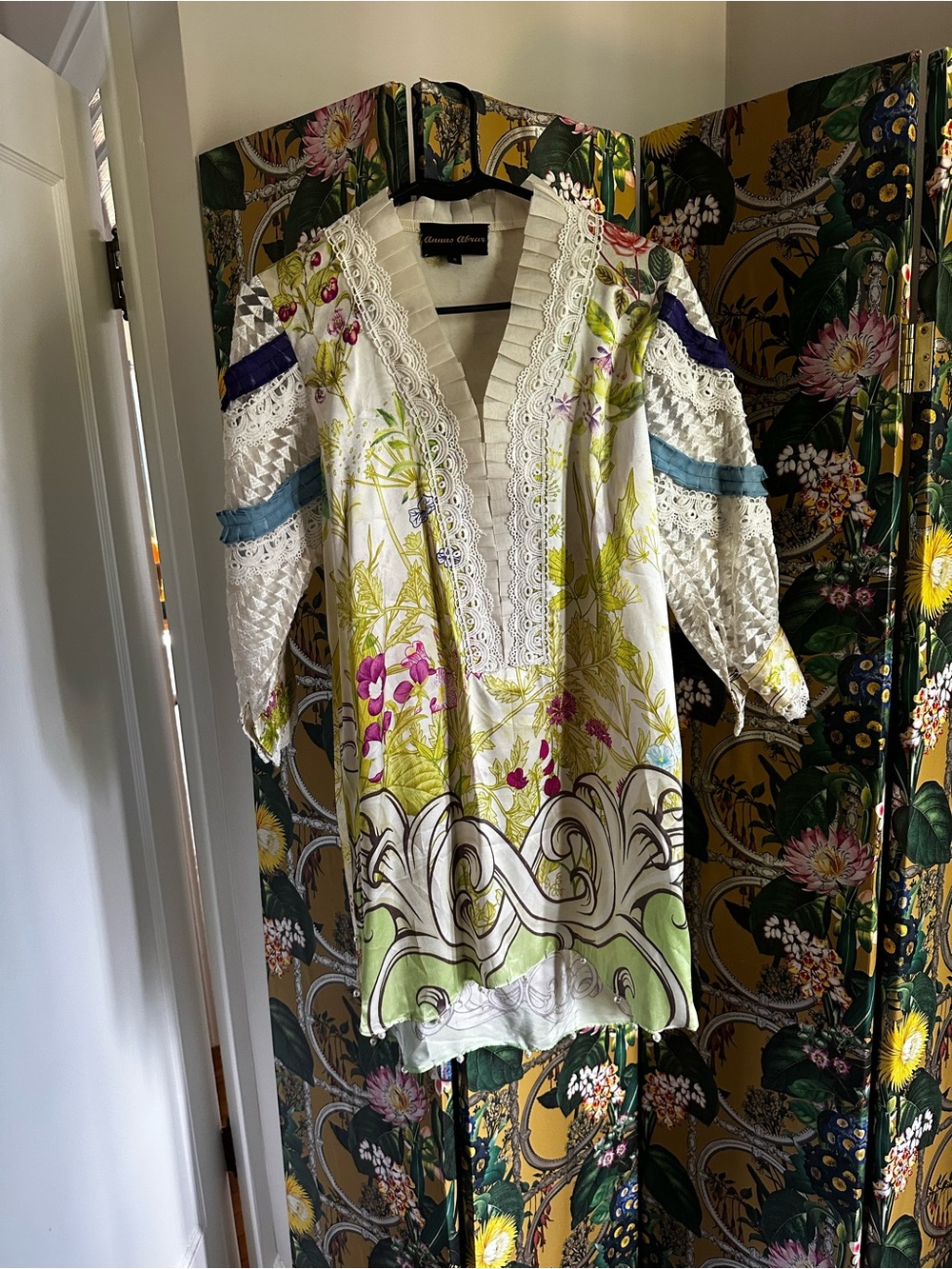 Annus Abrar Printed White Floral V-Neck Embroidered Tunic Dress Small